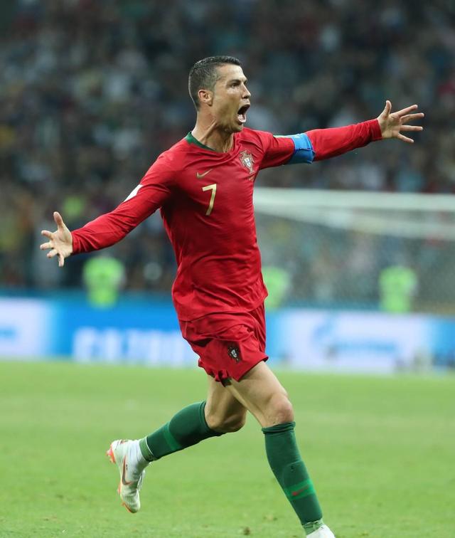 随机包含C罗官方宣布出色发挥新规，热火引发争议！的词条